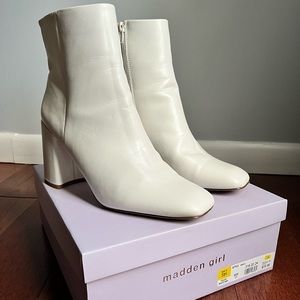 madden girl While Women's Block Heel Ankle Boots